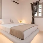 Holiday home Plaka Suites *