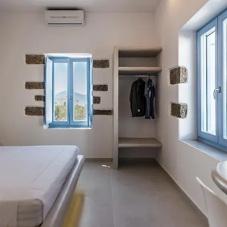 Plaka Suites * פלאקה