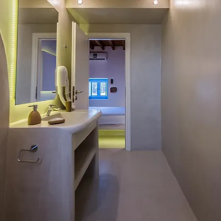 בית נופש Plaka Suites