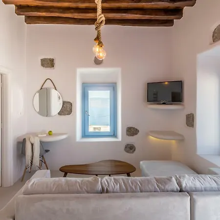 בית נופש Plaka Suites