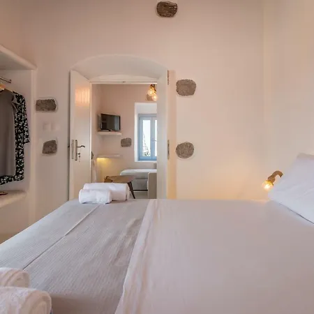 Feriehus Plaka Suites