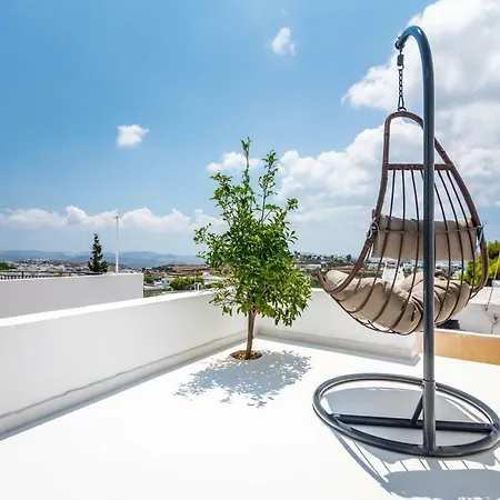 Feriehus Plaka Suites