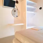 Plaka Suites