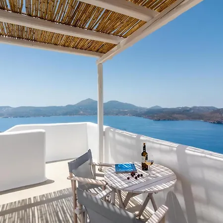 Plaka Suites