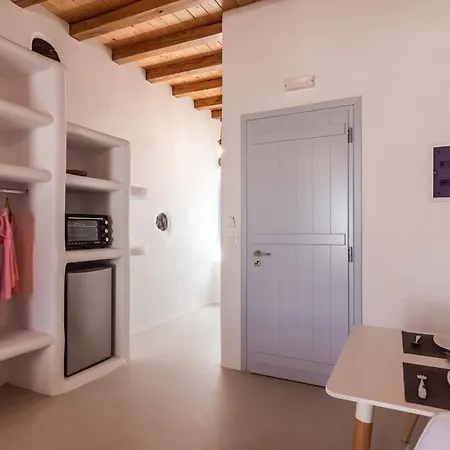 Holiday home Plaka Suites