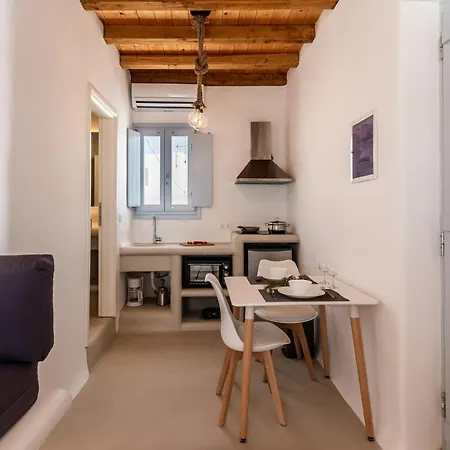 Plaka Suites Holiday home