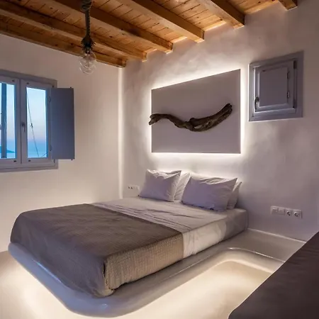 Plaka Suites Holiday home *