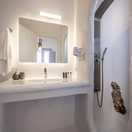 Holiday home Plaka Suites