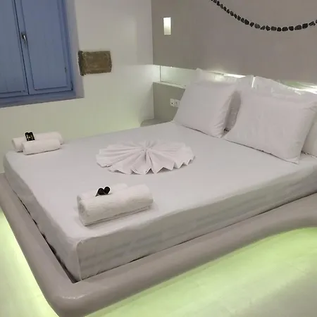Plaka Suites Holiday home