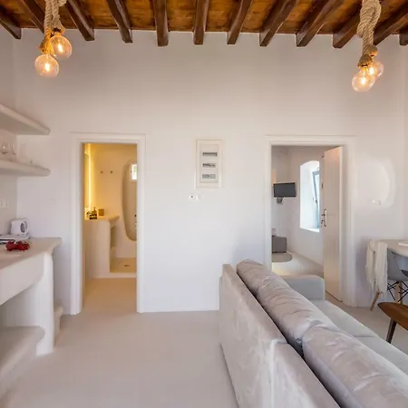 Plaka Suites Holiday home