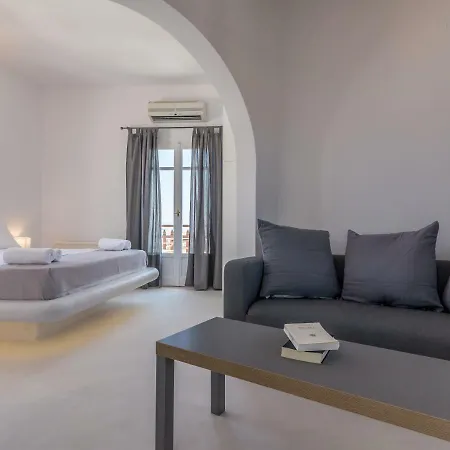 בית נופש Plaka Suites