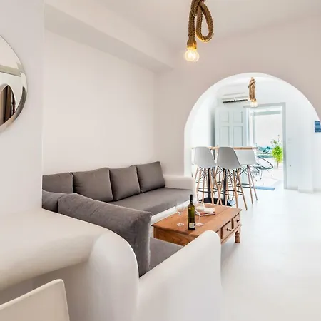 Plaka Suites Holiday home Plaka (Milos)