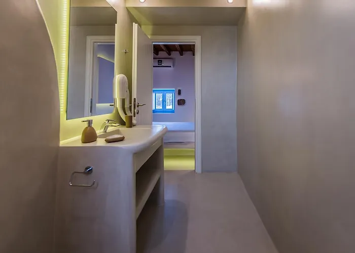 Semesterbostad Plaka Suites