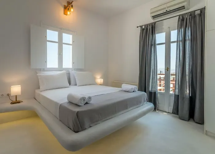 Semesterbostad Plaka Suites